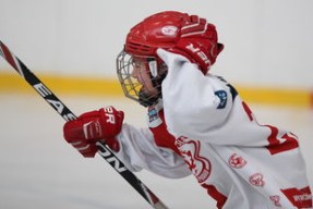 乐鱼彩票-世界青少年山地跳跃锦标赛在云南举行，少年英姿飒爽，世界青少年跳水锦标赛